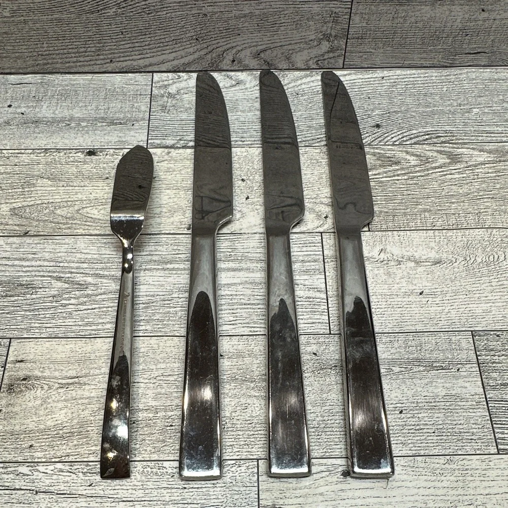 J.A. Henckels Intl Metro 18/10 Stainless Flatware 4PC Modern Shiny Silver Knives